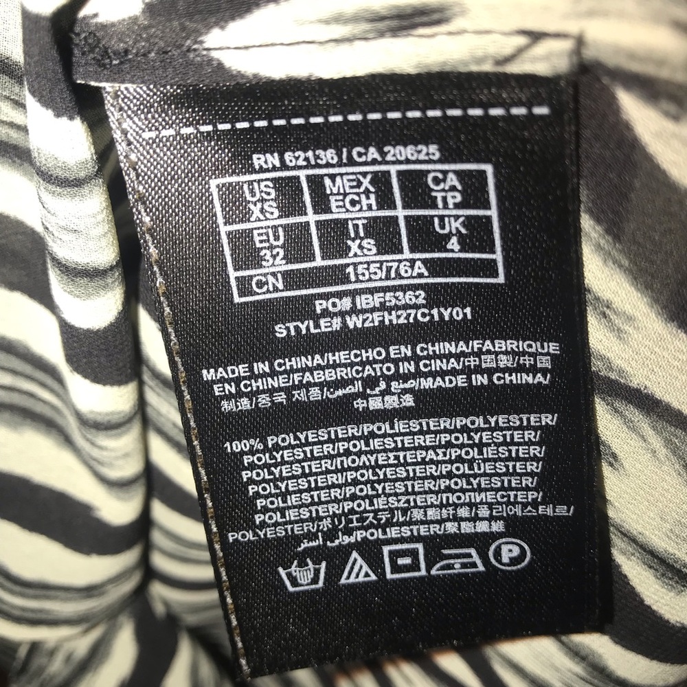 Guess Blouse - Picture 6 of 6
